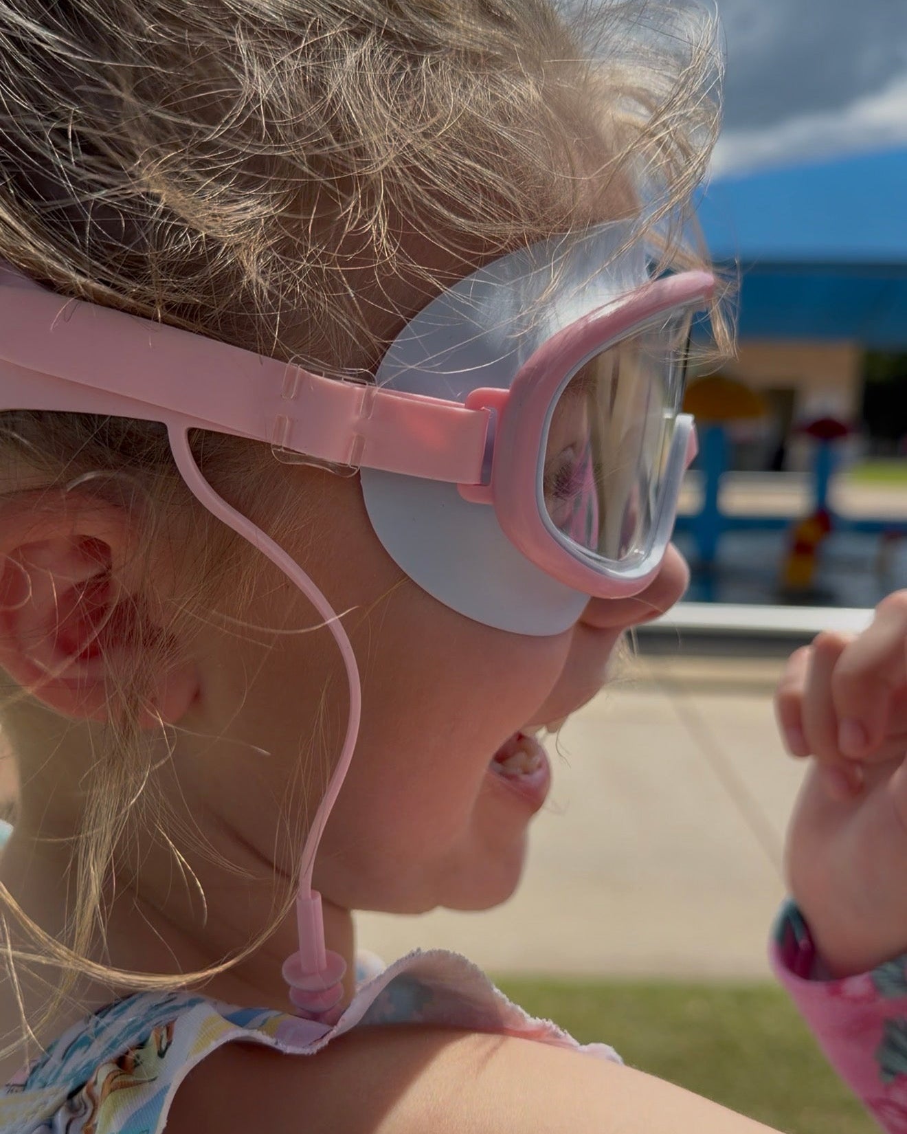 JOEYZ™ Kids Swimming Goggles with Earplugs